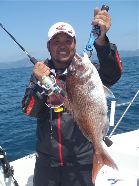 釣行記 青森マダイ本格シーズン 陸奥湾の真鯛釣り 釣りtiki東北